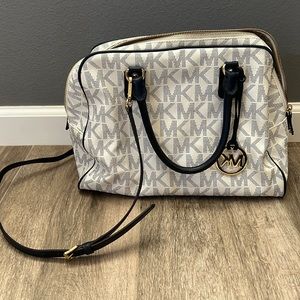 White and navy Michael Kors crossbody bag